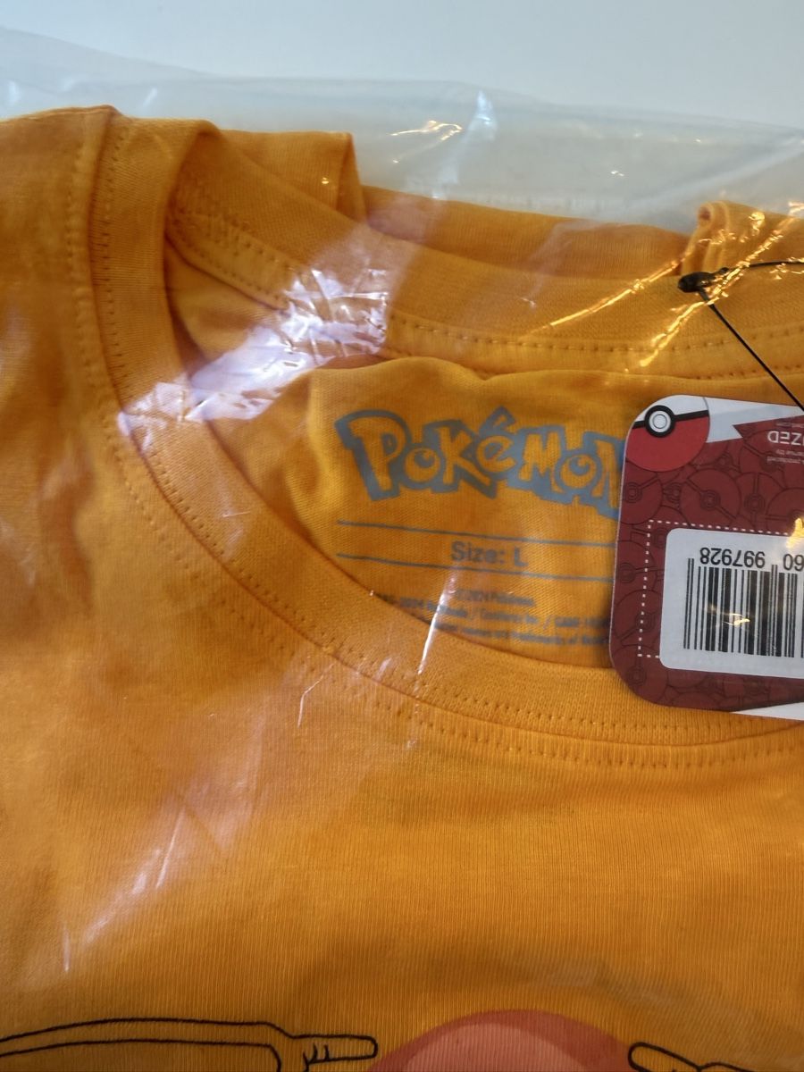 Lotti di vestiti: Glurak Tishert gr L Pokemon – Nuovo (secondo la descrizione) da Zürich venduto da Denise-8050 2