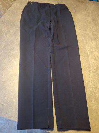 Pantalon taille 38 marque Camaïeu 50% coton