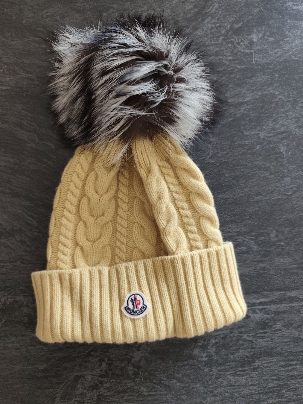 Moncler Chapeaux, bonnets & casquettes: Moncler bonnet original – Neuf (Voir description) à Martigny par Vintage-23