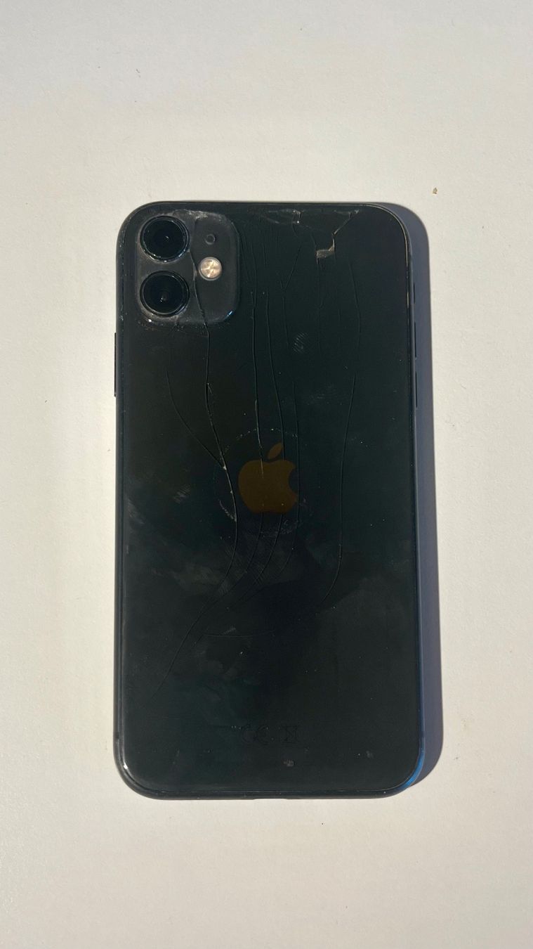 Apple Telefoni cellulari / Smartphones: Iphone 11, 128Gb – Usato da Jona venduto da tim_67jq 4