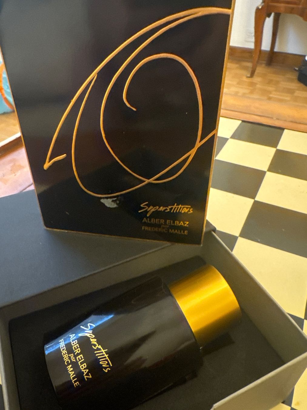 Frédéric Malle Profumi & Eau de Toilette: Superstitious Alber Elbaz Frederic Malle Parfum 100 ml – Nuovo (secondo la descrizione) da Luzern venduto da TENDIMO 2