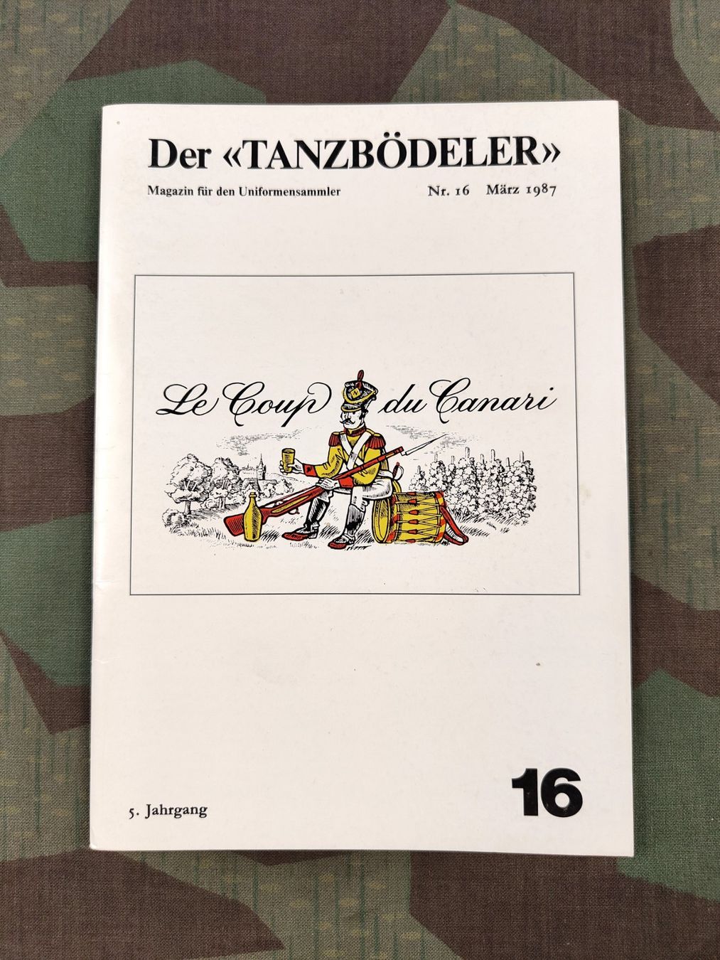 Schweizer Armee Uniformi: Der «TANZBÖDELER» Nr. 16 – Usato da Bauma venduto da SwissMilitaria