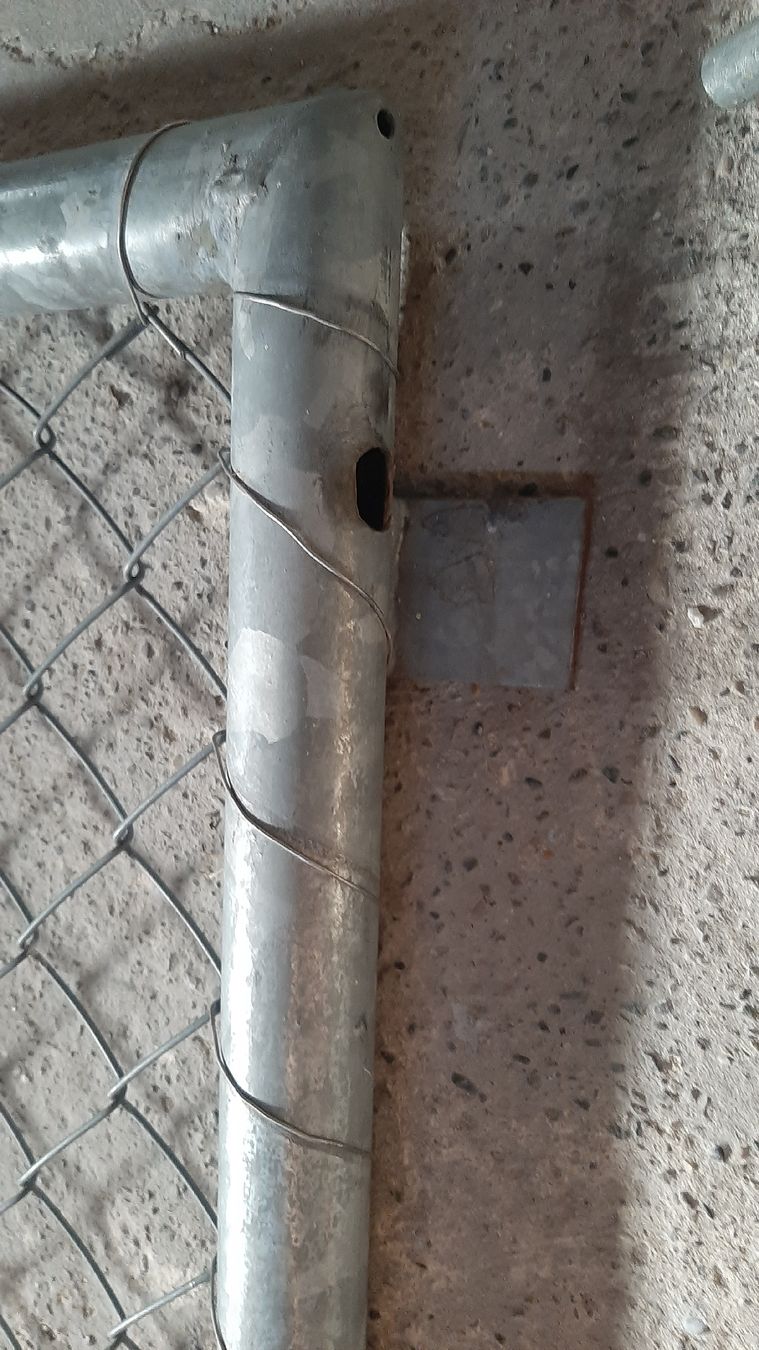 Fendivista: Portail de jardin acier galvanisé  – Usato da Fontenais venduto da Tartampin 1