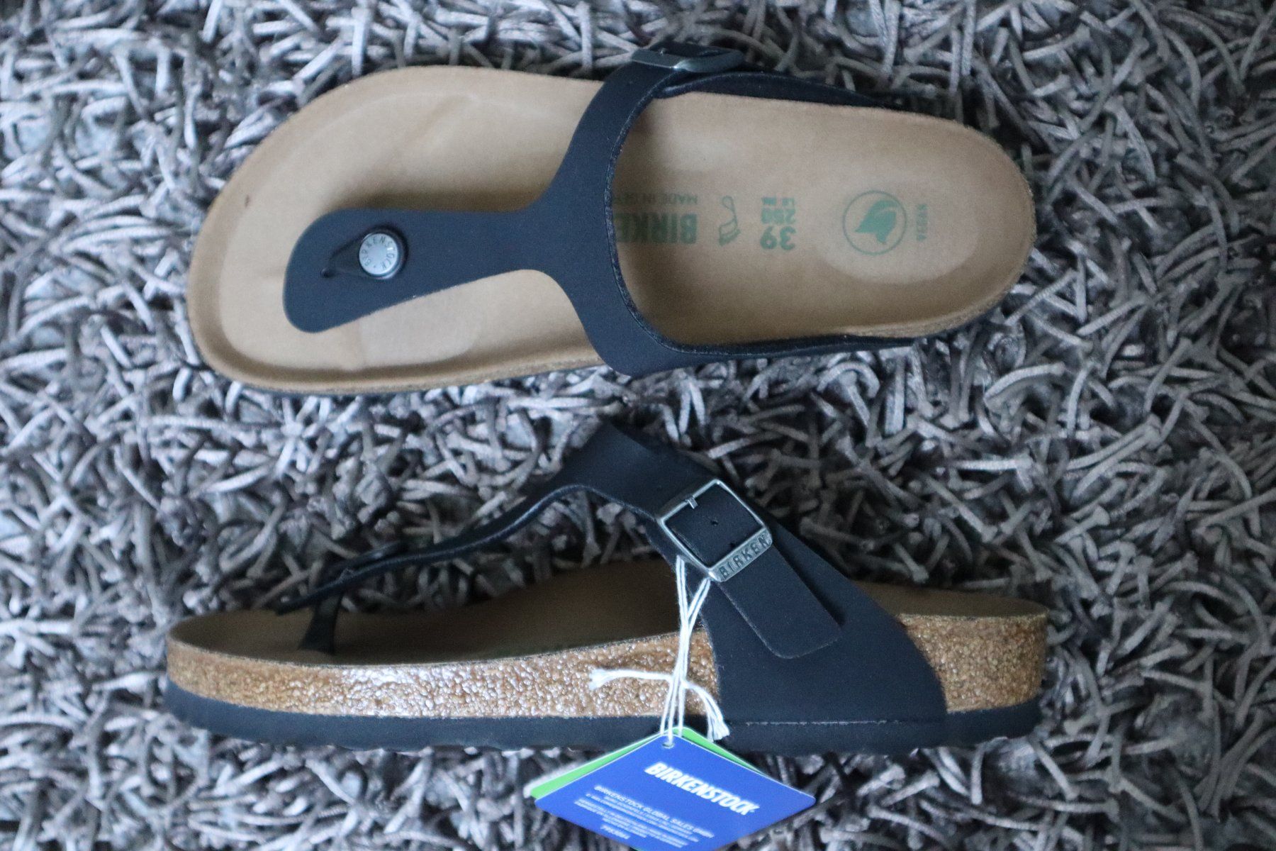 Birkenstock Scarpe da uomo: Birkenstock, Gizeh, Gr. 39, schwarz, NEU – Nuovo e nell'imballaggio originale da Wattwil venduto da glueck 2