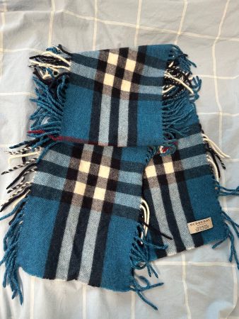 Burberry Cashmere Schal in Blau