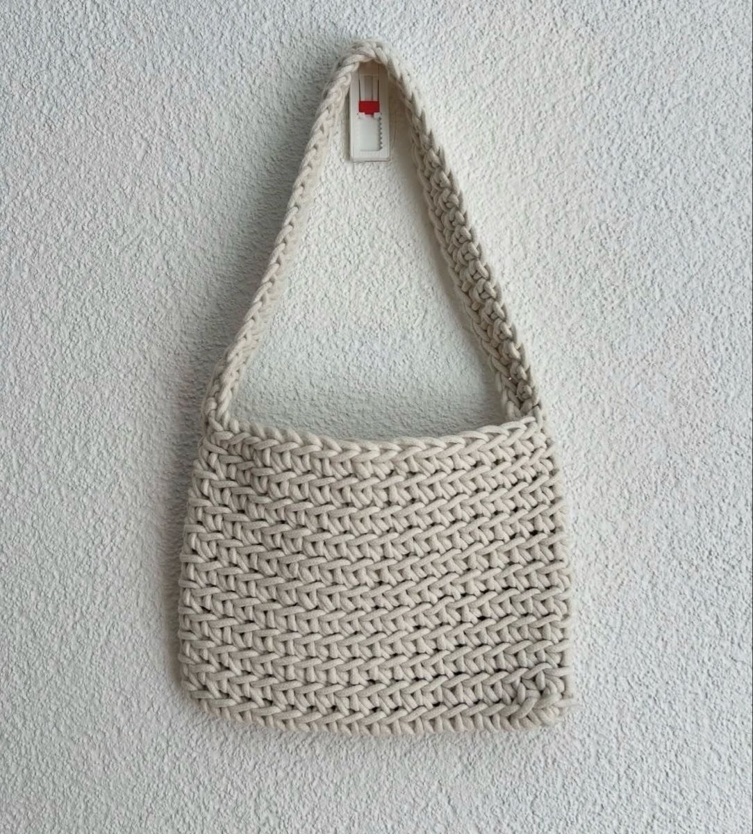 Taschen für Damen: Tasche gehäkelt beige  – Gebraucht aus Chur von faja7000