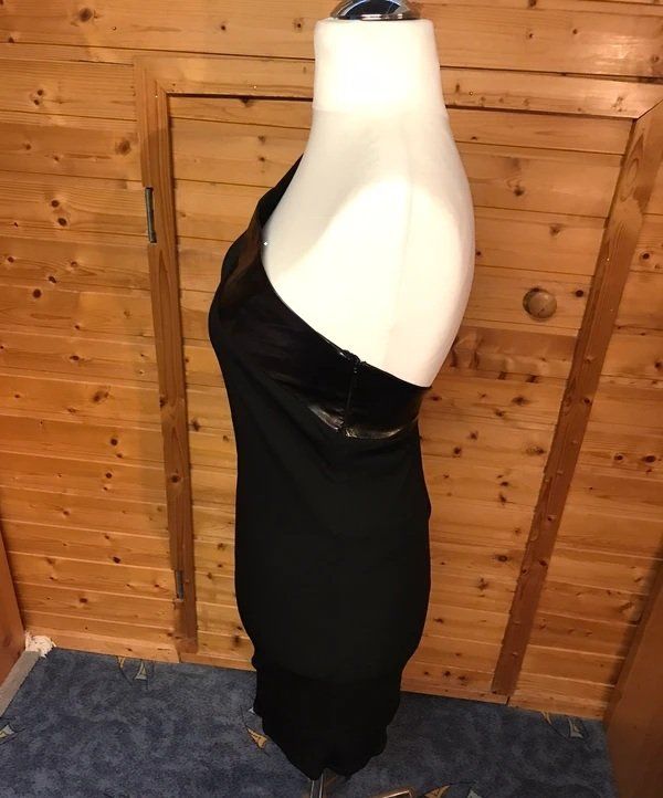 Gucci Kleider: Gucci Tom Ford Kleid fr S – Neu (gemäss Beschreibung) aus Bern von waves0 1