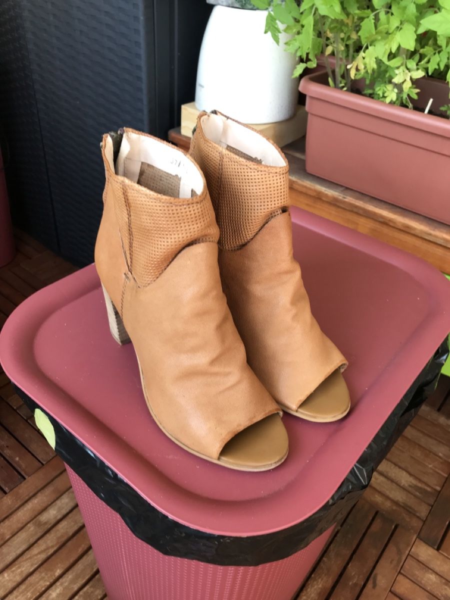 Damenschuhe: Elvis Zanon Sommer Stiefelette, Gr.37, Leder, hellbraun – Gebraucht aus Meilen von delta-da-spica