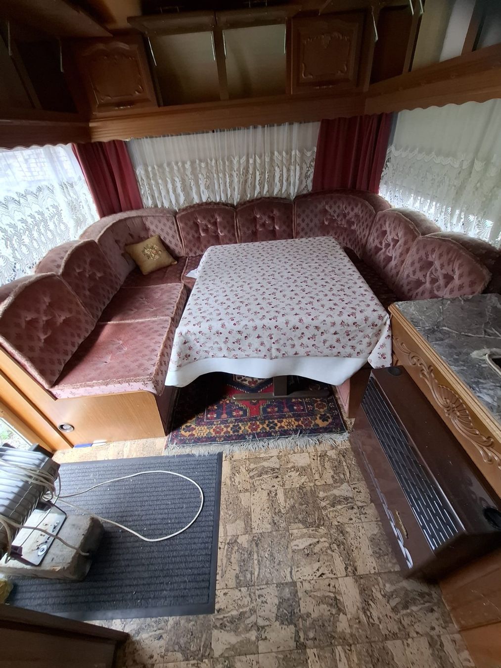 Véhicules de camping: Wohnwagen Weippert mit 2 Betten gebra... – D'occasion à Mägenwil par gemini78 3