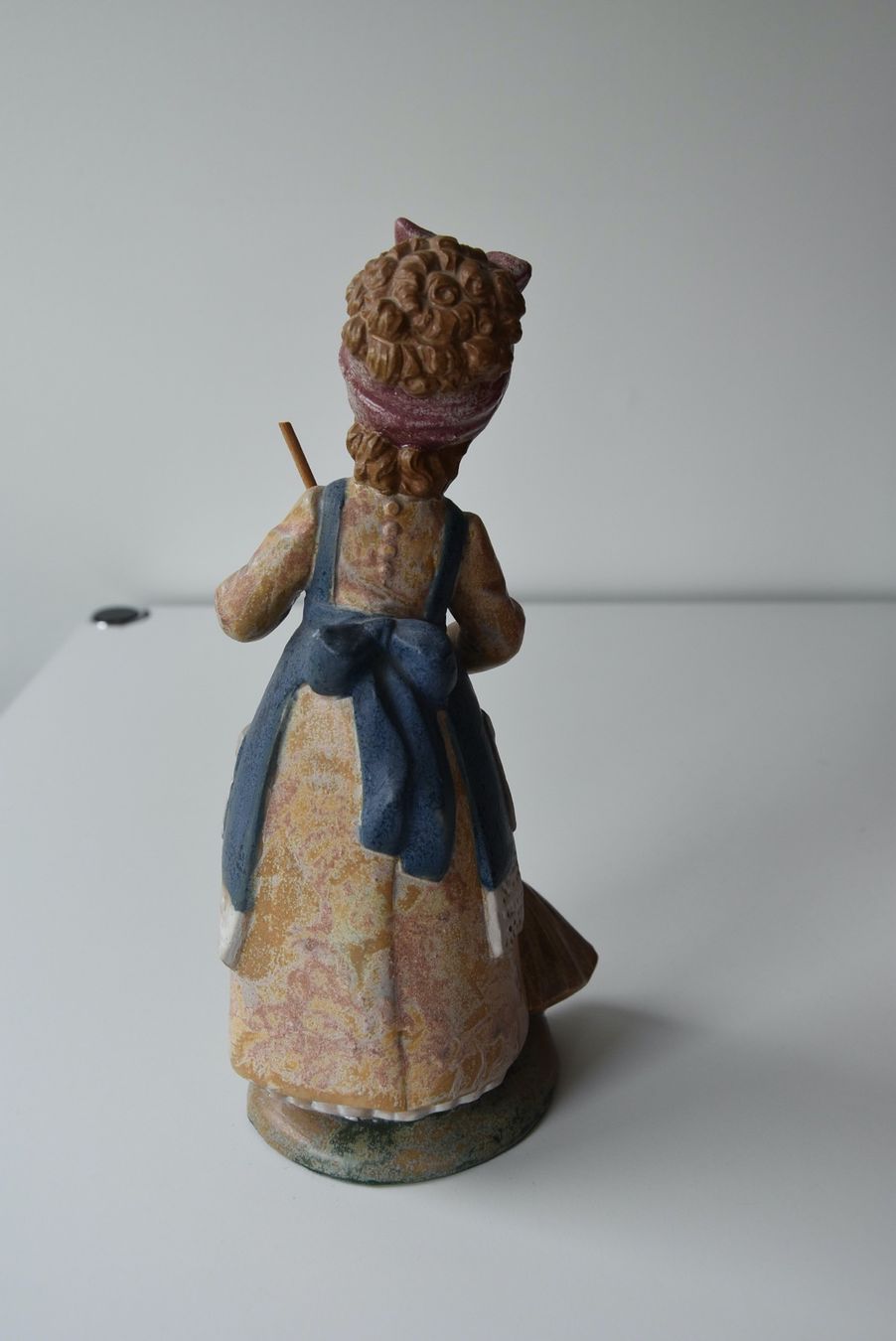 Statuette: fabrikneue spanische Figur "Mädchen mit Besen" – Nuovo (secondo la descrizione) da Münsingen venduto da Sternsaphir64 2