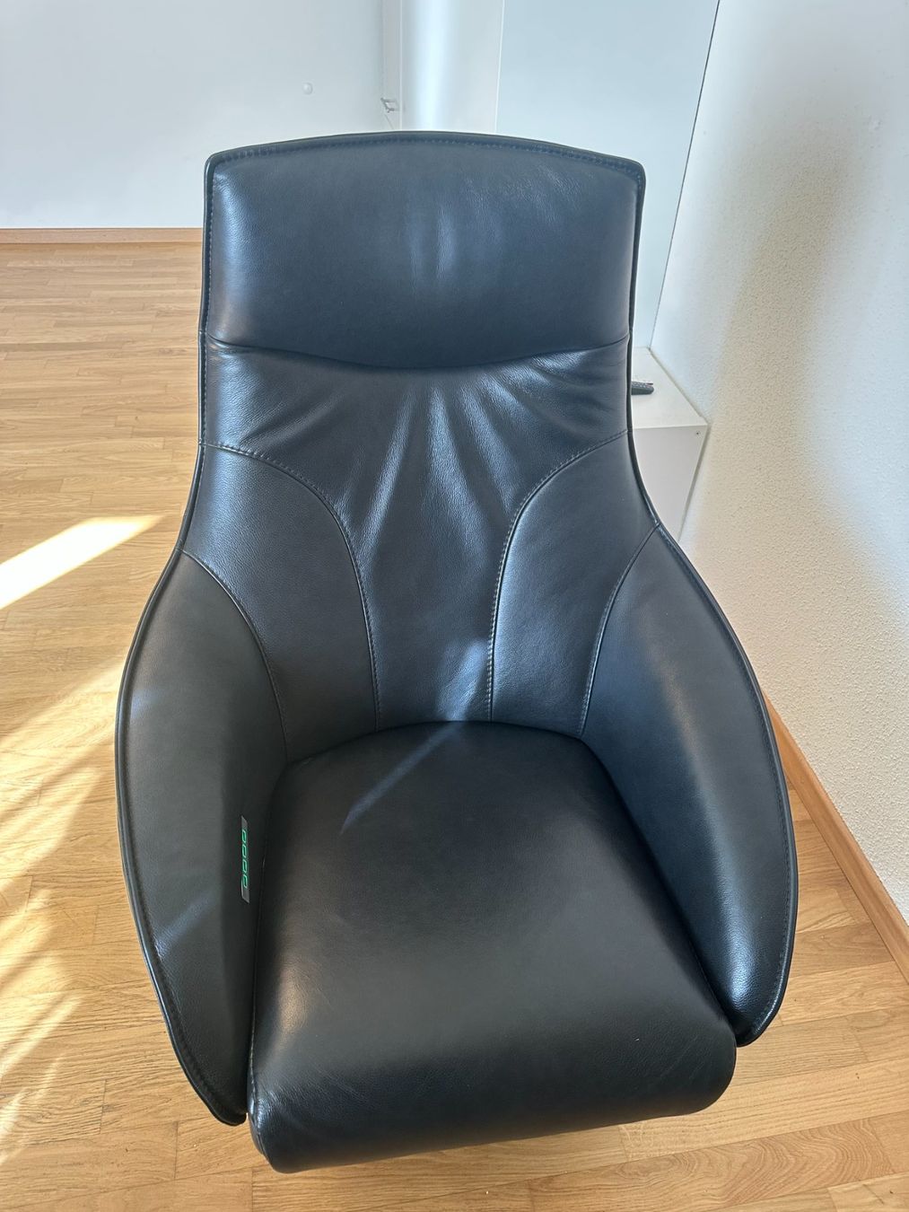 Sessel: Relaxsessel mit Herz-/Waagefunktion – Gebraucht aus Binningen von sem_z44 1