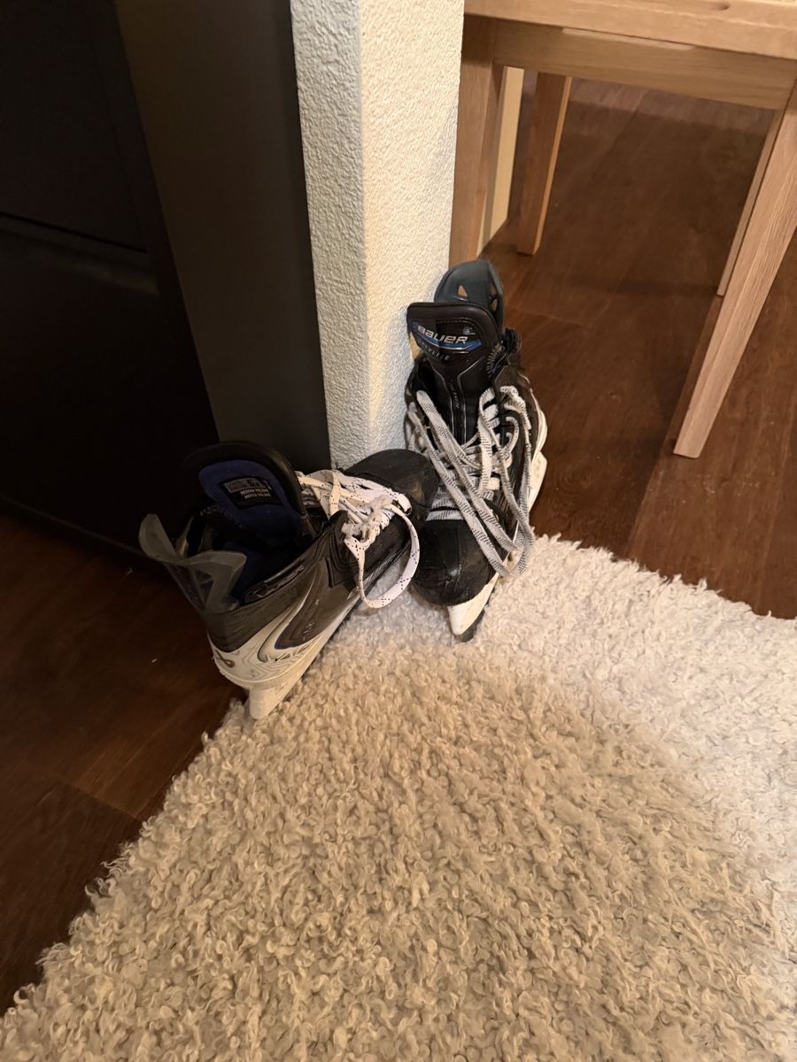 Bauer Schlittschuhe: Bauer Schlittschuhe Flylite Grösse 5.5 – Neu (gemäss Beschreibung) aus Effretikon von Costa24 1