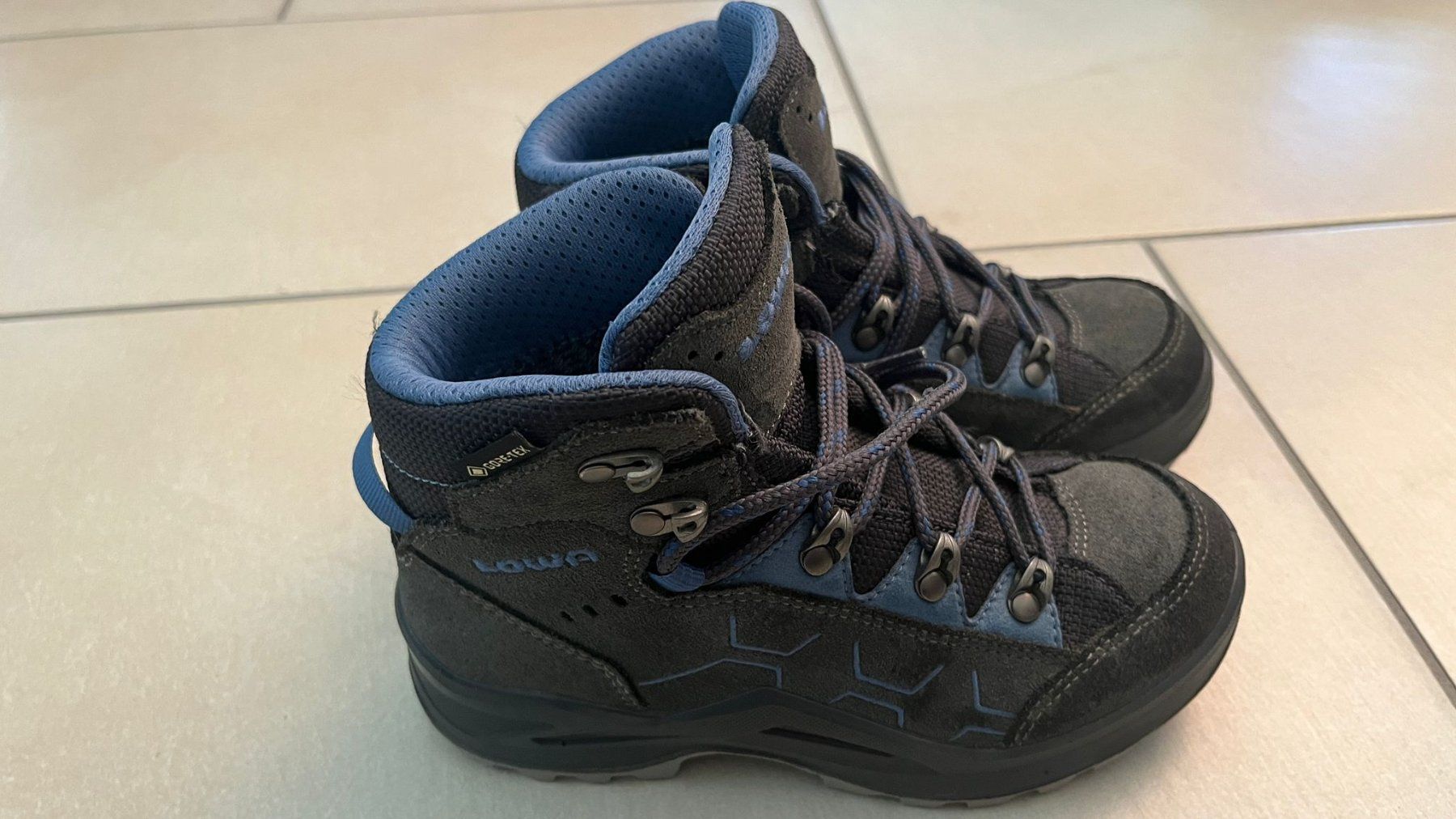 Lowa Schuhe für Jungen: Wanderschuhe Kinder Lowa KODY EVO GTX Mid Junior – Neu (gemäss Beschreibung) aus Ittenthal von Marillen_Prinzessin 1