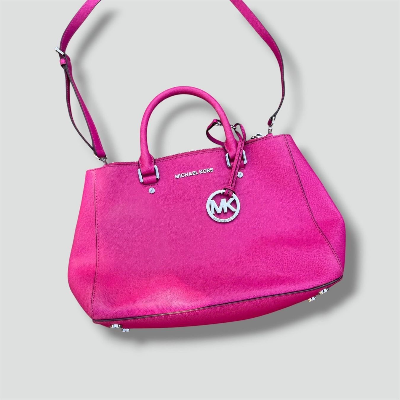 Michael Kors Sacs femmes: Michael Kors pink designer handbag – D'occasion à St. Gallen par sourced_limited