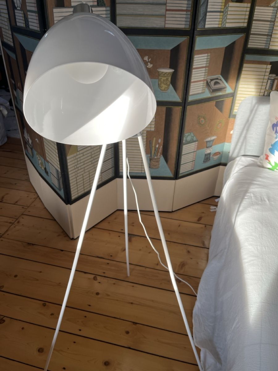 Lampen: White standing lamp – Gebraucht aus Basel von ann_w9wl 1