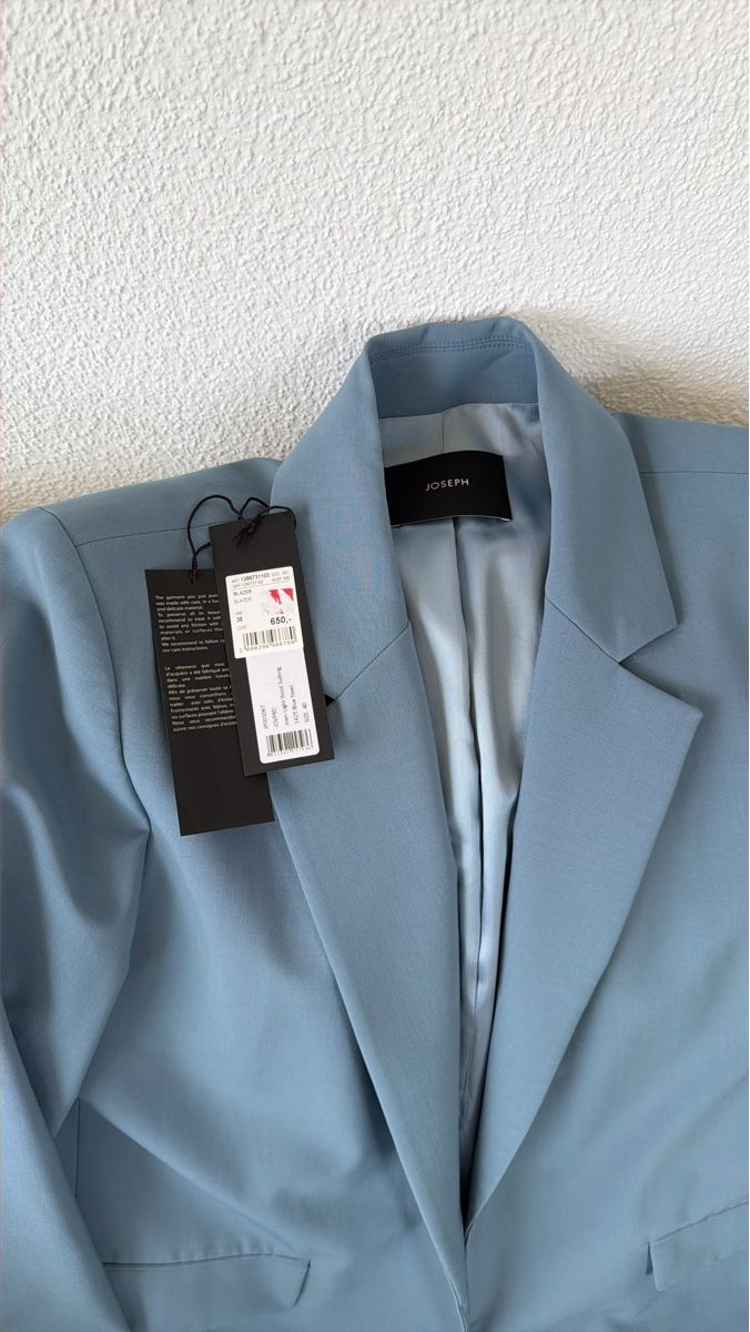 Completi & Tailleur: JOSEPH Blazer hellblau Grösse 38 mit Etikett – Usato da Thalwil venduto da dal_c7n9 1