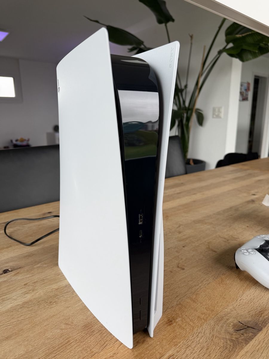 Sony Console: Playstation 5 - sehr gepflegt- inkl. 2 Controller – Usato da Seedorf BE venduto da MiSchap1378 1