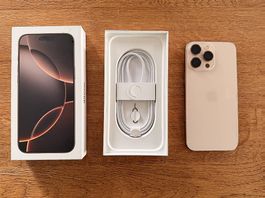 iPhone 16 Pro Max 256GB Desert Titanium  Excellent état