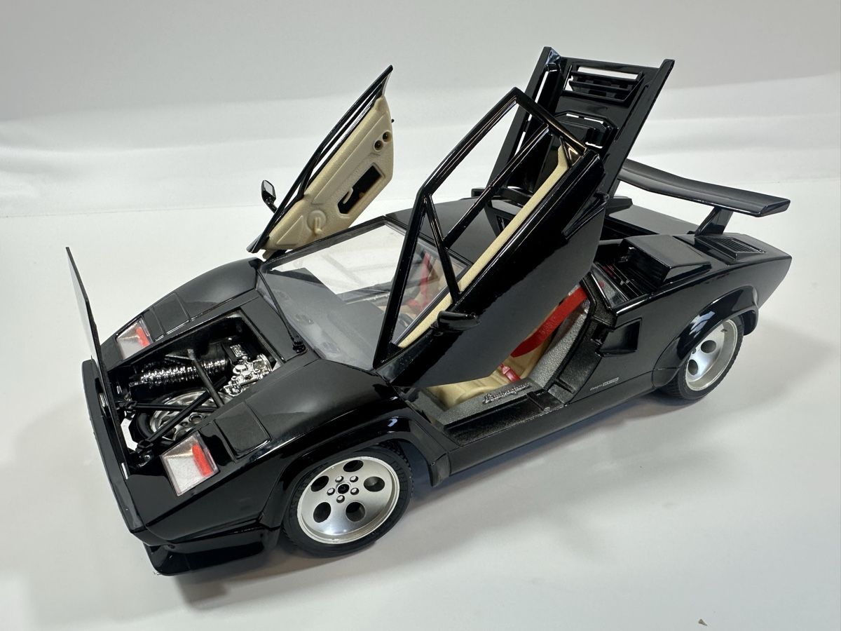 Bburago Modellini d'auto: Lamborghini Countach 1:18, schwarz, BBURAGO – Usato da Zofingen venduto da rf9_x2xt 8