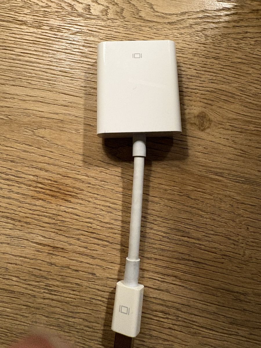 Apple Unità & Adattatore: Apple Mini DisplayPort auf VGA Adapter – Usato da Winterthur venduto da Teflonbrauer