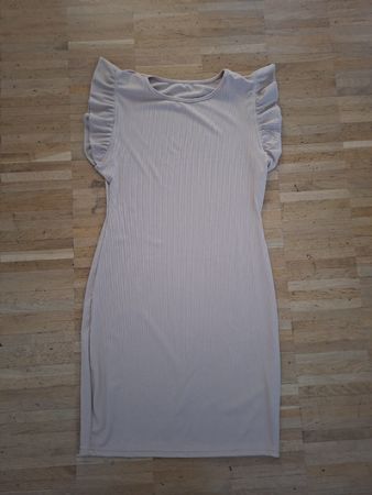 Sommerliches Kleid mit Rüschenärmeln, Grösse S/36