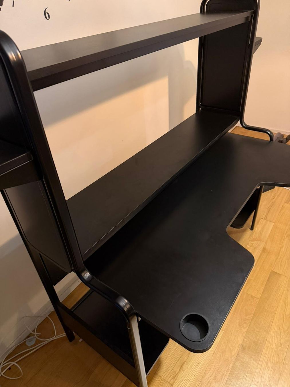 Ikea Scrivanie: FREDDE Gamingschreibtisch, schwarz – Usato da Au ZH venduto da Alimani1 4