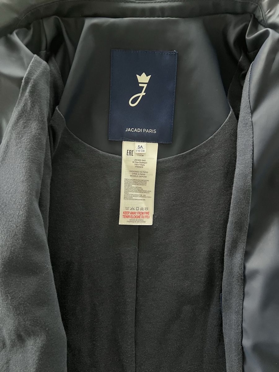Jacadi Giacche & Cappotti: Ciré Imperméable Jacadi bleu marine, 5 ans, 116 – Usato da Zug venduto da ama_fgg6 2