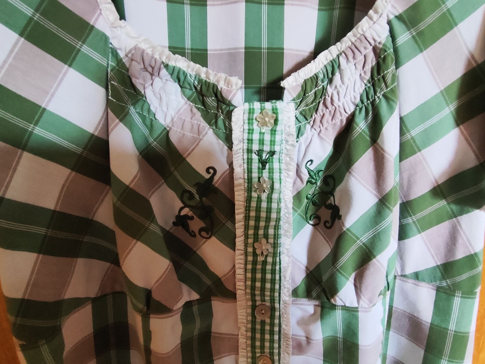 Camicette: Bluse Oktoberfest-Folklorestil – Usato da Madiswil venduto da marmotte63 2