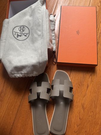 Sandales Hermes Oran cuir gris T38 neuves avec dustbag et b