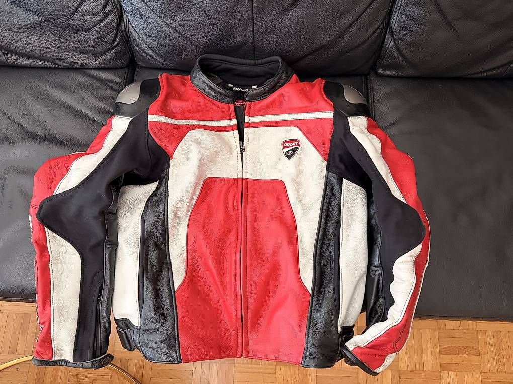 Giacche: Ducati Dainese Lederjacke Gr. 50 – Usato da Kriens venduto da R98K 1