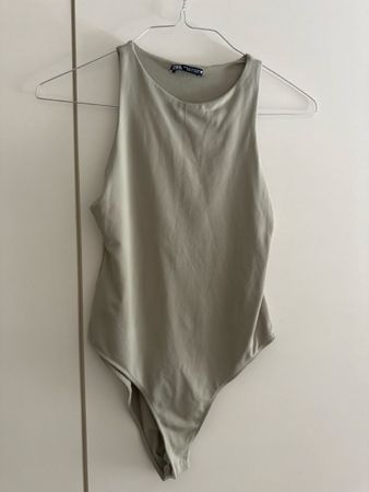 Zara Body Damen Grösse M olivgrün 