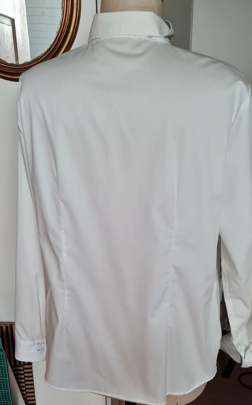 Camicette: Bluse von Wallmann Grösse 48/50 – Usato da Winterthur venduto da Guettinger01 2
