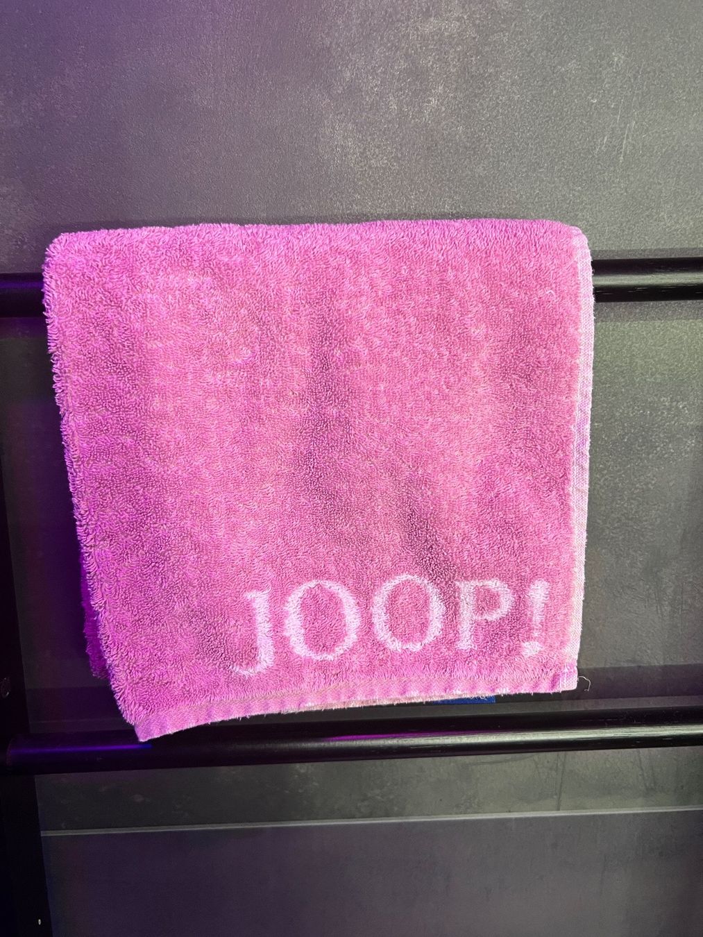 Joop Badetücher: JOOP Badetücher + Badematten komplette Garnitur – Gebraucht aus Schaan von mugerle 1