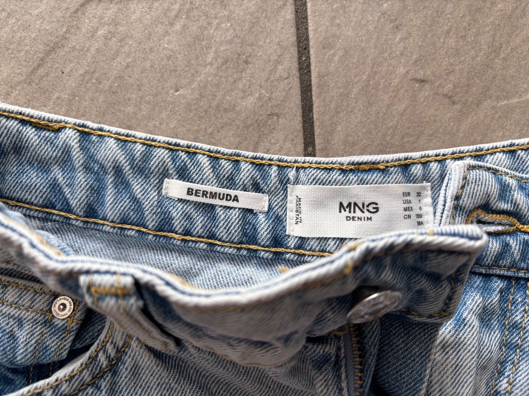Mango Jeans: Mango Shorts Bermuda, Denim, Gr. 32 – Usato da Sins venduto da sinserin 1