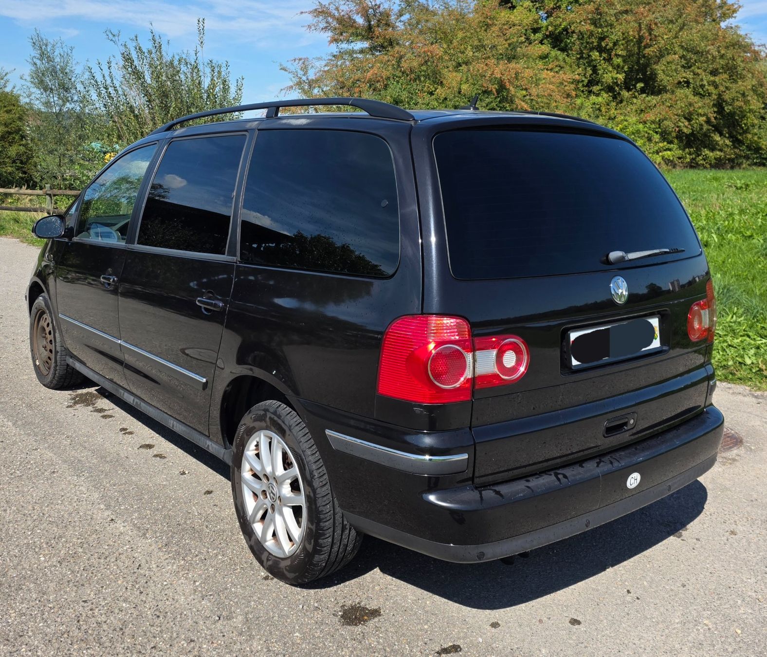 VW Automobili: VW Sharan 2.8 V6 – Usato da Rickenbach b. Wil venduto da klassikmarkt.ch 2