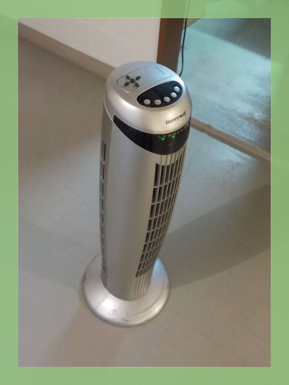 Honeywell Ventilatori: Standventilator Honeywell  mit Fernbedienung – Usato da Bülach venduto da Freieck 2
