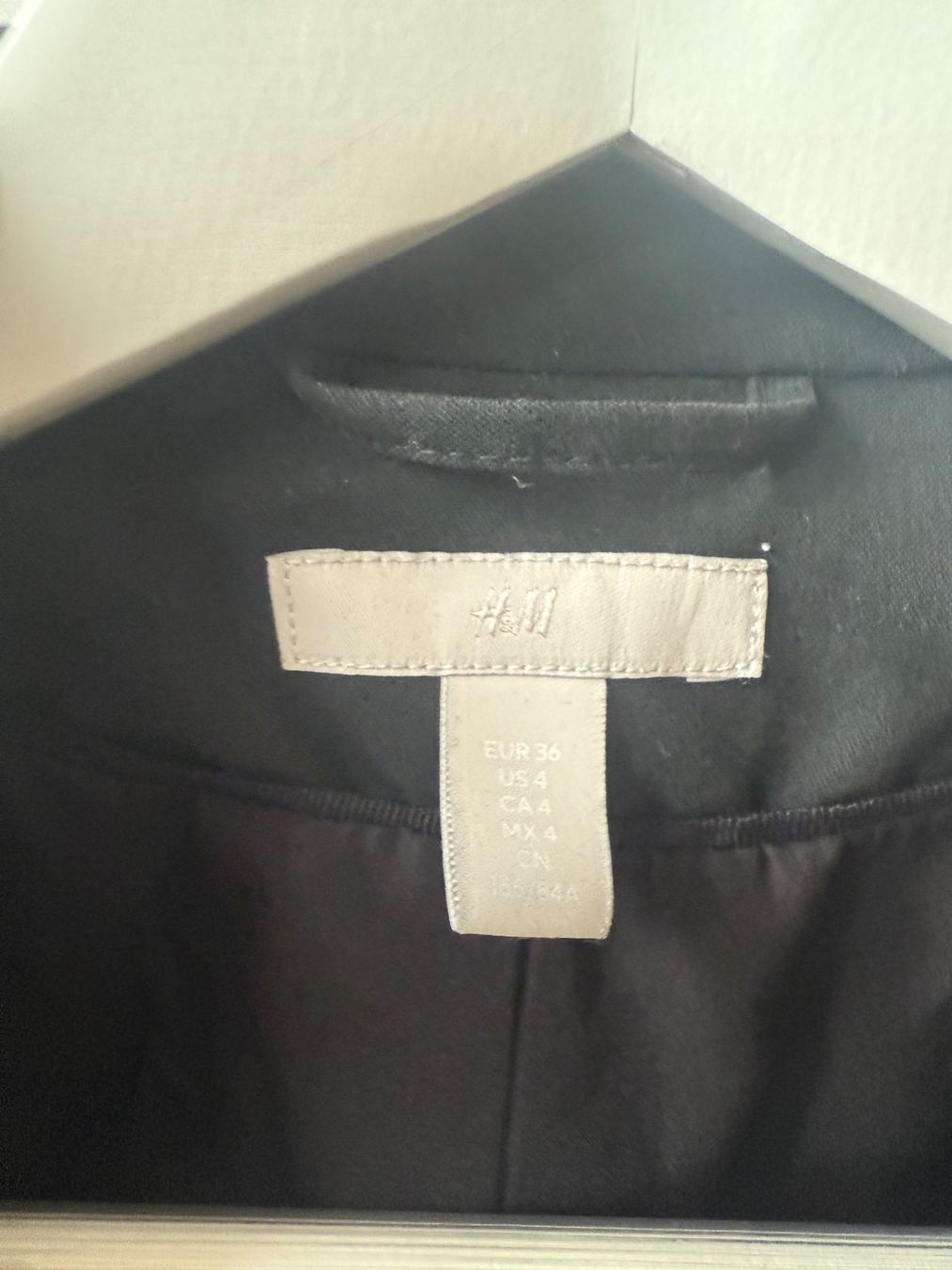 H&M Anzüge & Kostüme: Blazer von H&M – Gebraucht aus Goldach von jil_vnd8 1