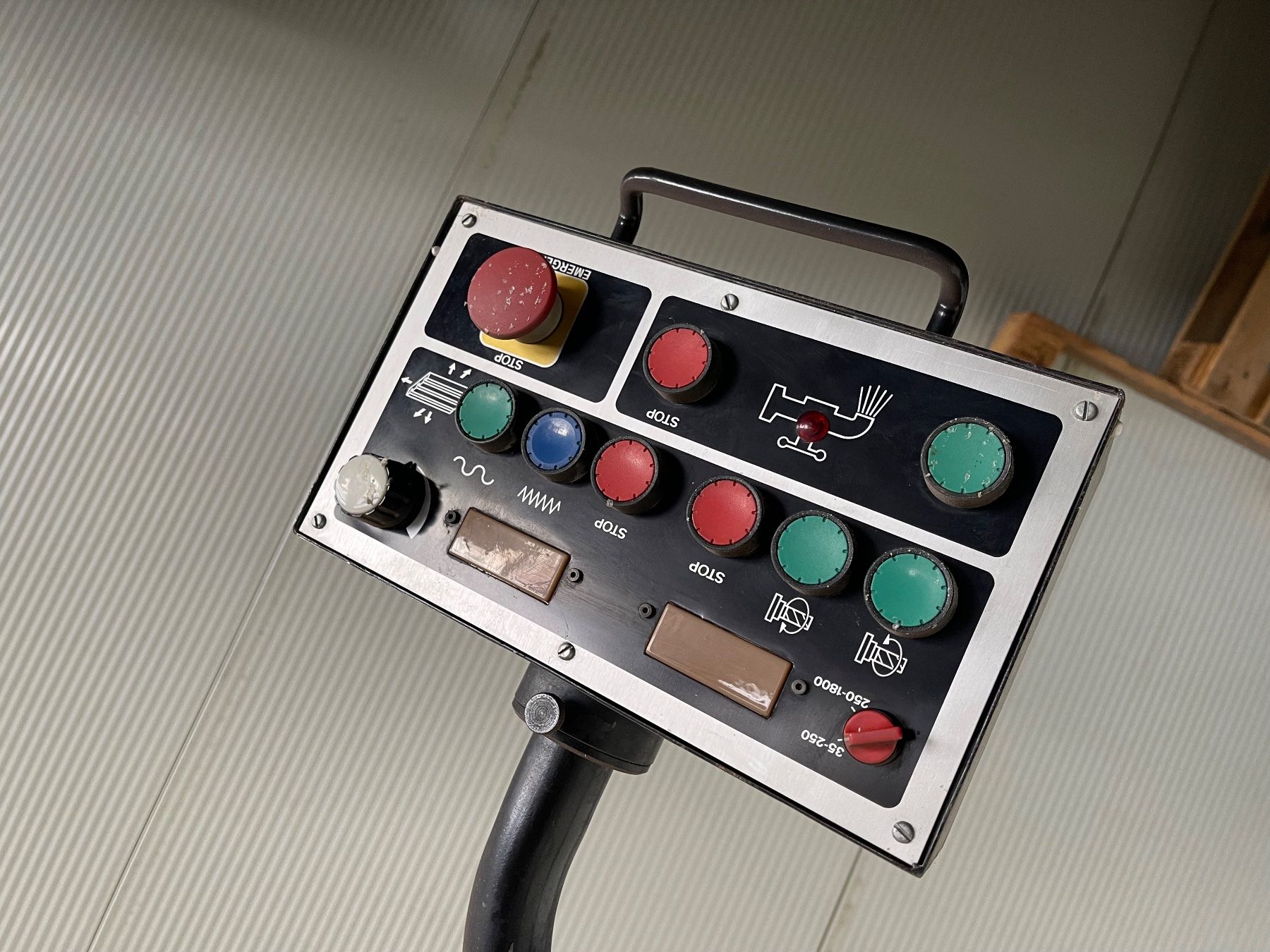 Tutte le macchine: LAGUN FU110 Fräsmaschiene – Usato da Olten venduto da D.Edelmann_GmbH 2