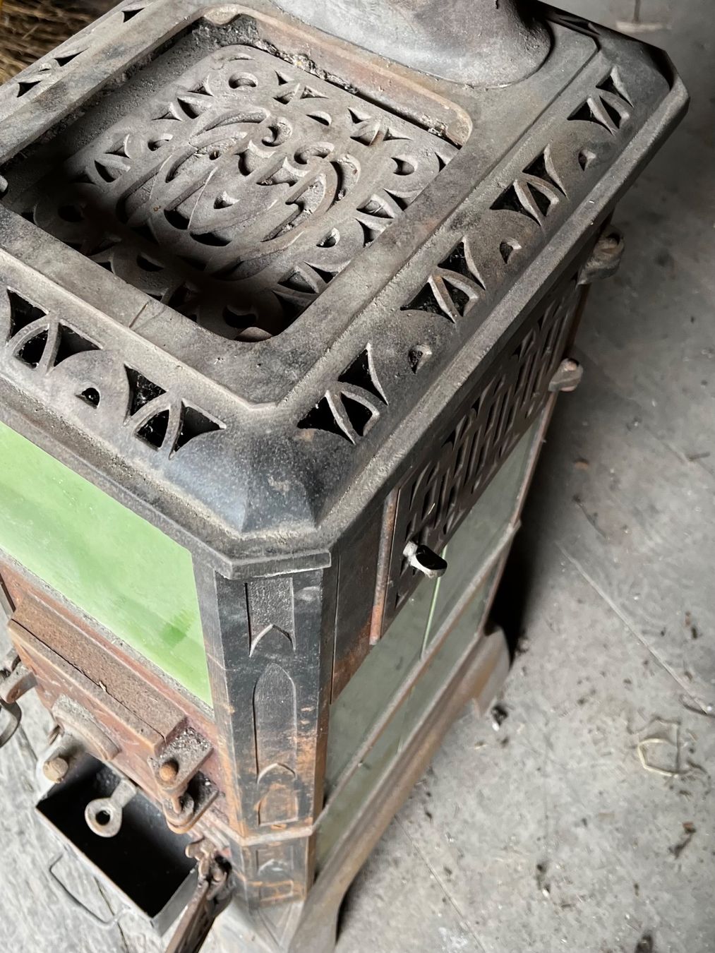 Altri mobili d'antiquariato: Kachelofen / Gussofen – Usato da Jenins venduto da Urzi0 2