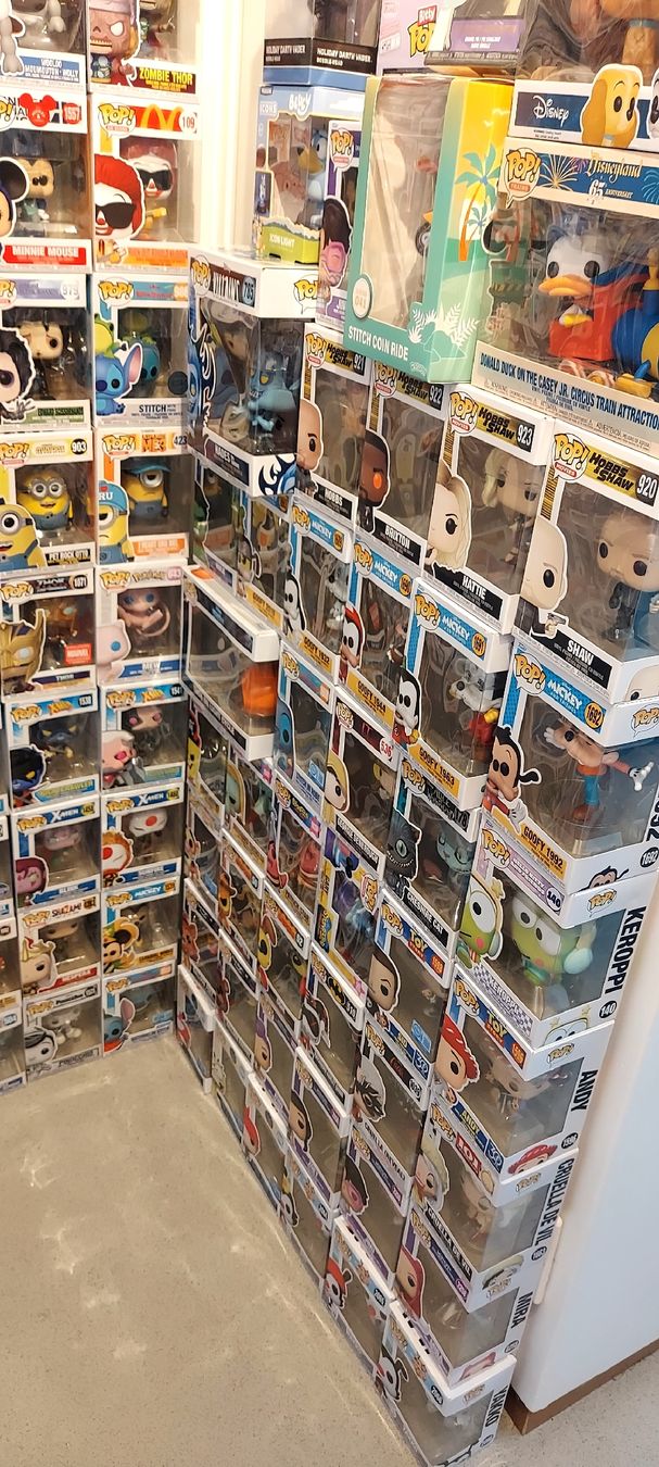 Funko Statuette: Funko Pop Sammlung – Nuovo e nell'imballaggio originale da Luzern venduto da 71memory
