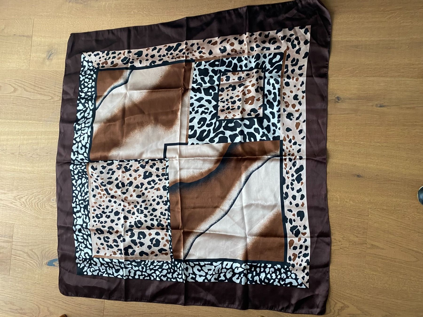 Foulards, Tücher & Schals: Foulard – Gebraucht aus Unterterzen von bac_287t
