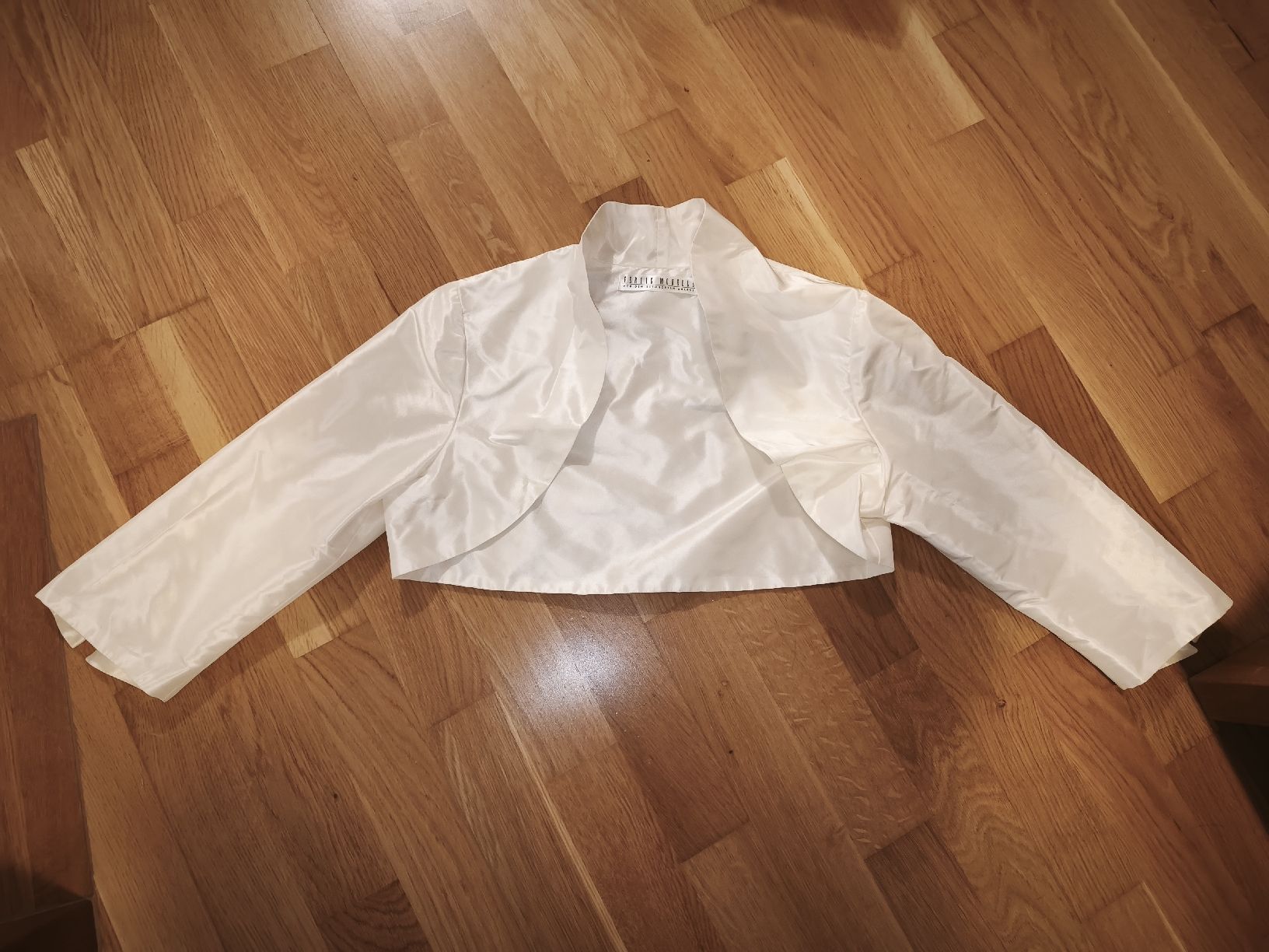 Bolero: Brautjäckchen / Braut Bolero Grösse M – Usato da Zeglingen venduto da Vanillacoke