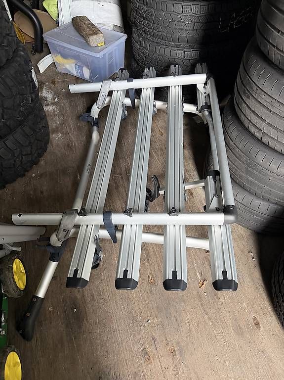 Barres de toit: Fahrradträger VW T6 – D'occasion à Altstätten SG par Garage_Bergerspeed