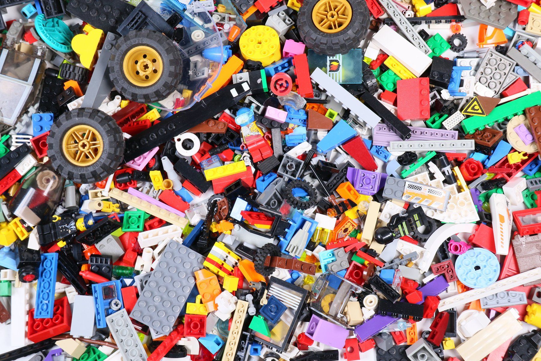 Lego Baukästen: 1.5 kg. Legoteile mit Minifiguren – Gebraucht aus Hettlingen von Scholi99 1