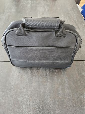 Tasche mit vielen Fächern, ideal für den Herbst