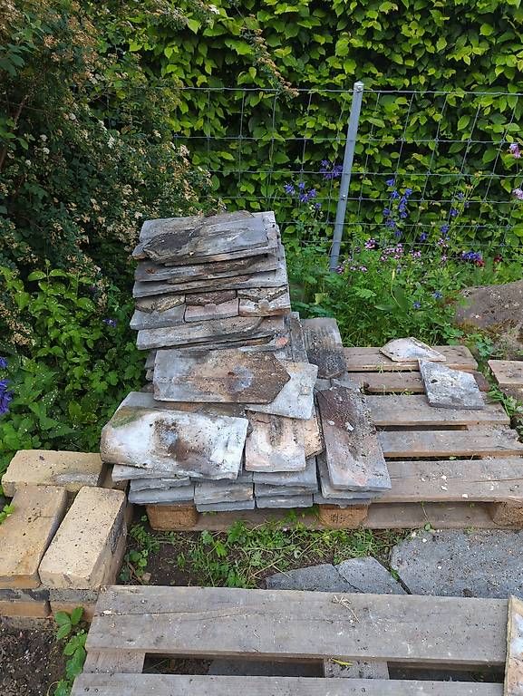 Pietre & tegole: Alte handgefertigte Biberschwanz Zigel – Usato da Opfikon venduto da tune2fs 1