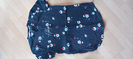Hollister T-Shirt mit Blumenmuster, Grösse S