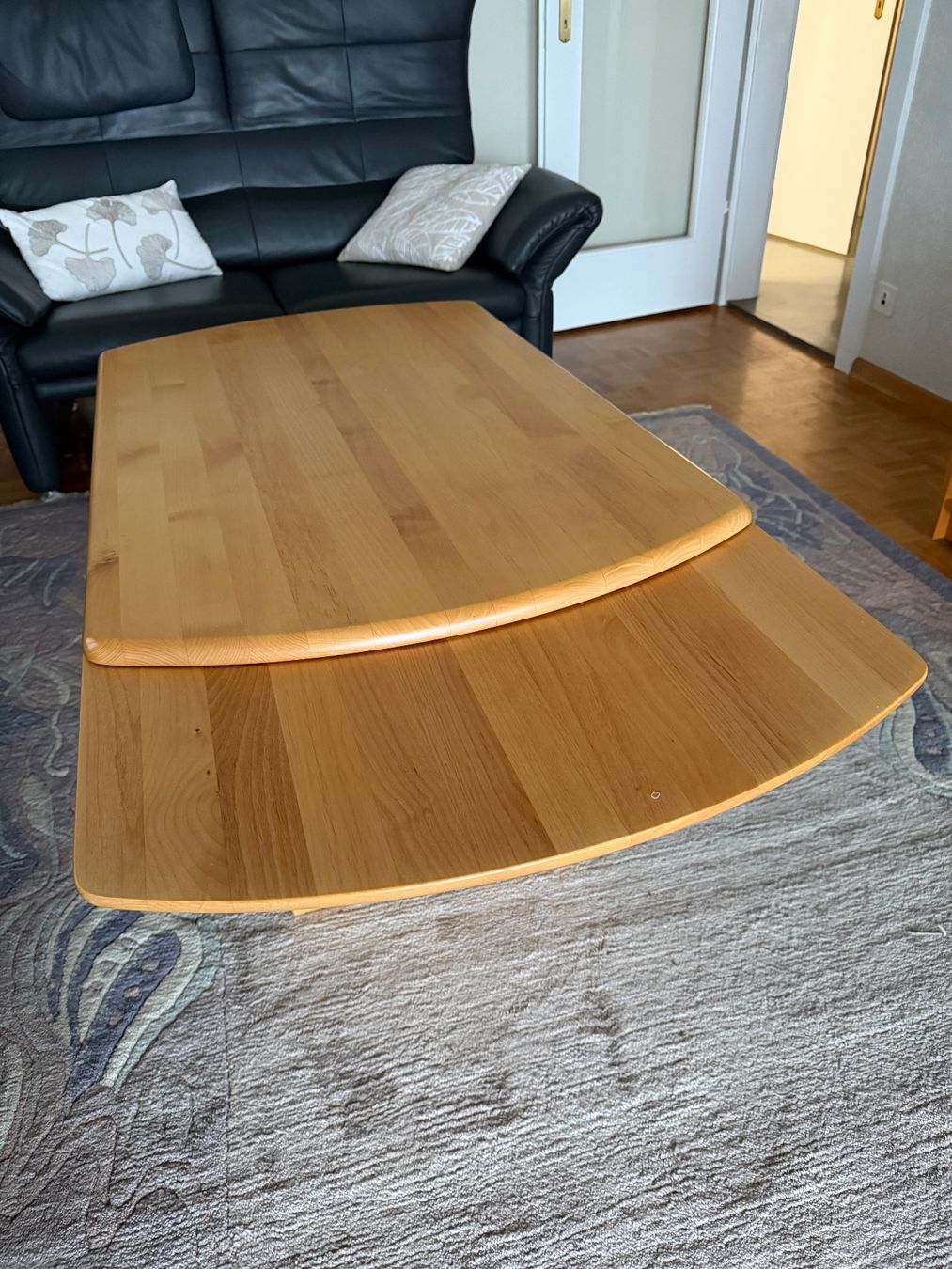 Table De Salon En Bois Avec Rallonges - Style Rustique Et Fonctionnel