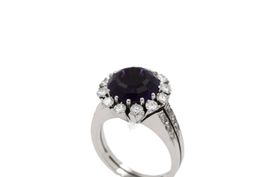 Amethyst Brillant 0.55ct Entourage Ring 18K Weissgold *S2312