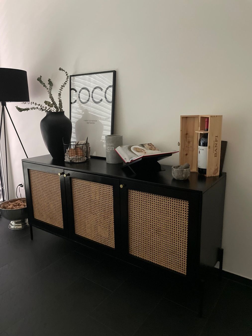 Westwing Cassettiere: Westwing, Sideboard Vienna mit Wiener Geflecht - schwarz – Usato da Aarburg venduto da ste_clp7